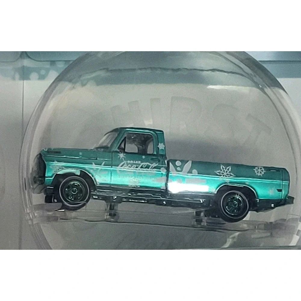 2025 M2 Machines Christmas Ornament Chase - Coca-Cola 1969 Ford F-100 Ranger‎